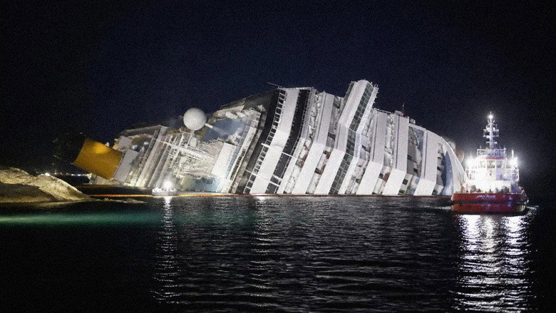 Shipwrecked: Nightmare at Sea backdrop 3