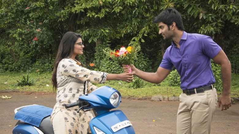 Gemini Ganeshanum Suruli Raajanum backdrop 4