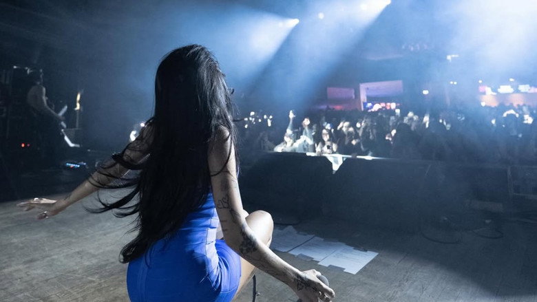 Maggie Lindemann: I FEEL EVERYTHING TOUR backdrop 3