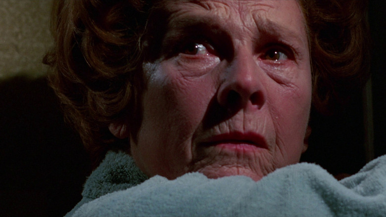 What Ever Happened to Aunt Alice? backdrop 7