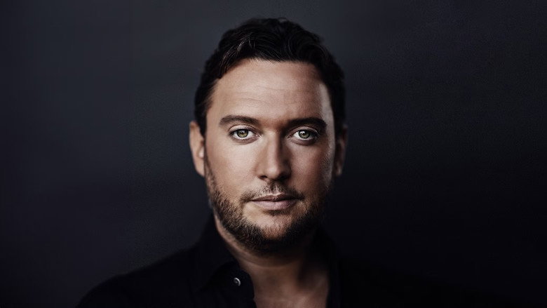 Tino: Laat Me Leven backdrop 1