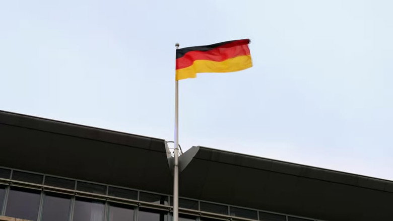 Germany’s Neo-Nazis & the Far Right backdrop 3