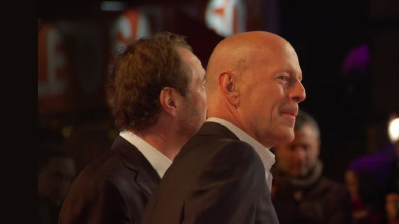 Bruce Willis : les secrets d'une icône backdrop 6