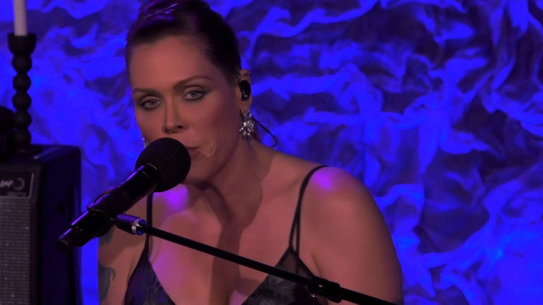 Beth Hart: Front and Center (Live form New York) backdrop 2