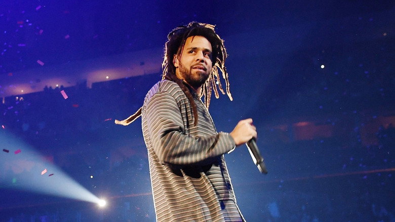 2014 Forest Hills Drive 10th Anniversary Show Live at Madison Square Garden backdrop 1