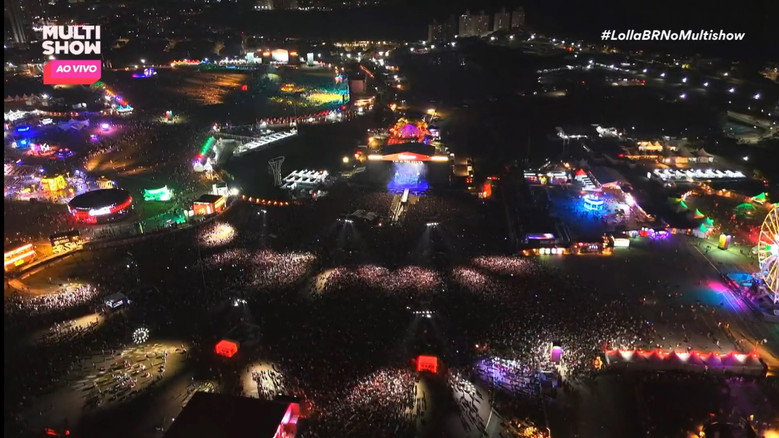 Chappell Roan: Live at Lollapalooza Brasil backdrop 6