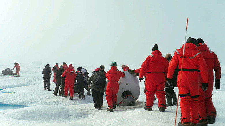 Race for the Arctic backdrop 5