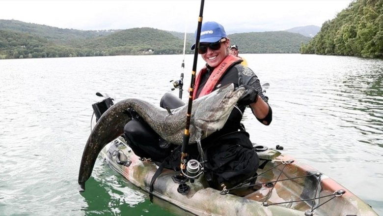 Fishing Girl, la fille qui pêche