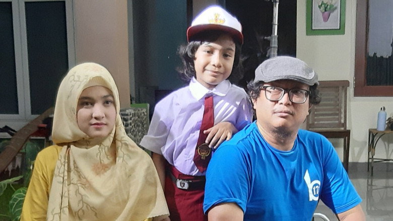Don't call me Mr. Haji backdrop 2