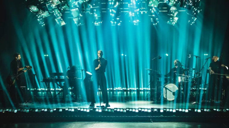 Amir - Basique, le concert backdrop 5