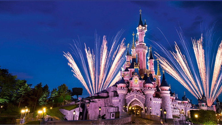 Disneyland Paris : Dans les coulisses du 25ème anniversaire backdrop 3