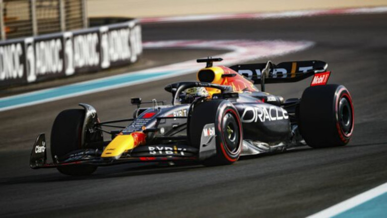 Rétro F1 2022 : Verstappen l'indomptable backdrop 2