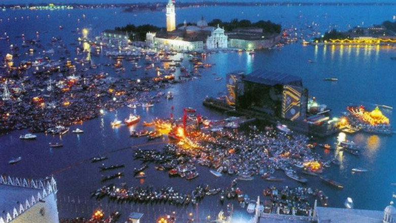 Pink Floyd: Live in Venice backdrop 6