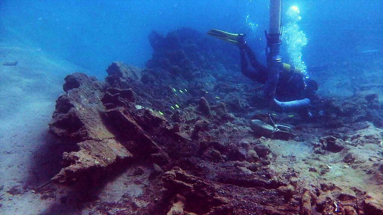The Triunfante: Discovering an 18th Century Warship backdrop 1