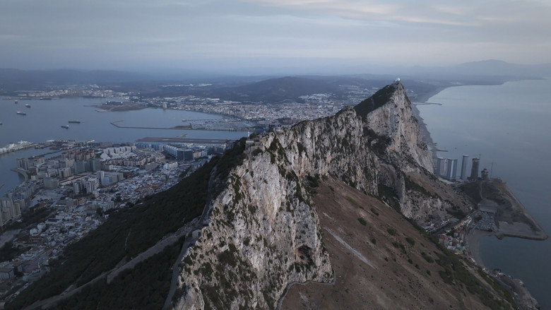 Les détroits, entre terre et mer backdrop 1