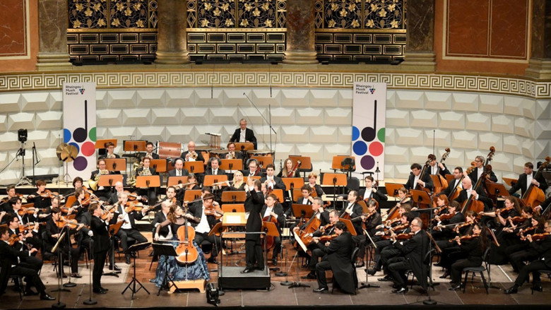 Renaud Capuçon und Julia Hagen spielen Brahms Rheingau Musik Festival 2025 backdrop 5
