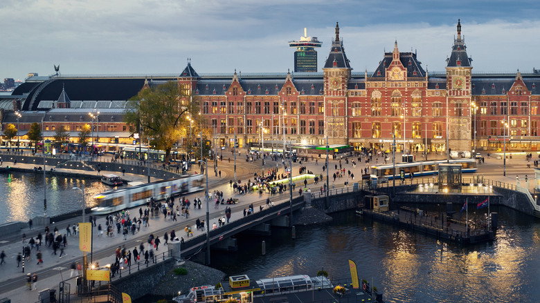 Amsterdam Centraal 24/7 backdrop 9