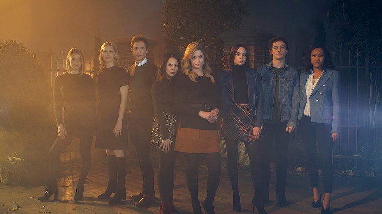 Pretty Little Liars: The Perfectionists backdrop 6