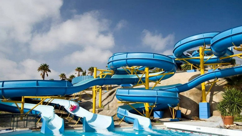 Les parcs d'attractions préférés des Français backdrop 3