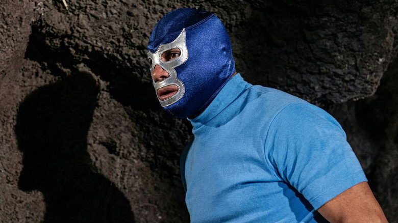 Santo and Blue Demon Against the Monsters backdrop 4