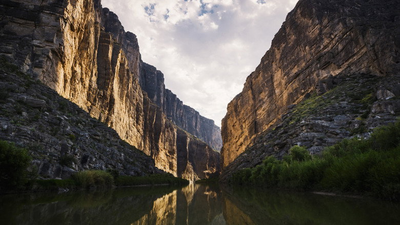 The River and the Wall backdrop 6