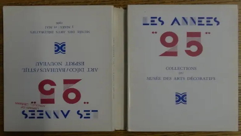 Les Années 25 backdrop 1