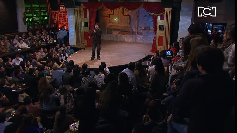 Los Comediantes de La Noche backdrop 3