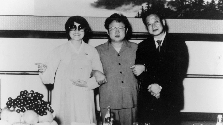 The Lovers and the Despot backdrop 4