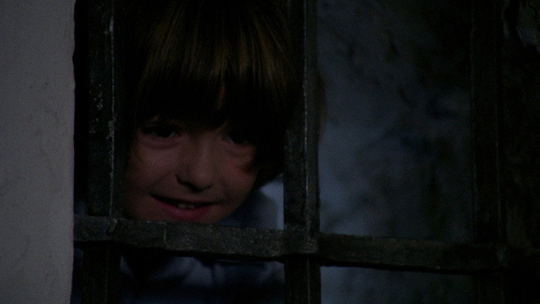 Who Can Kill a Child? backdrop 4