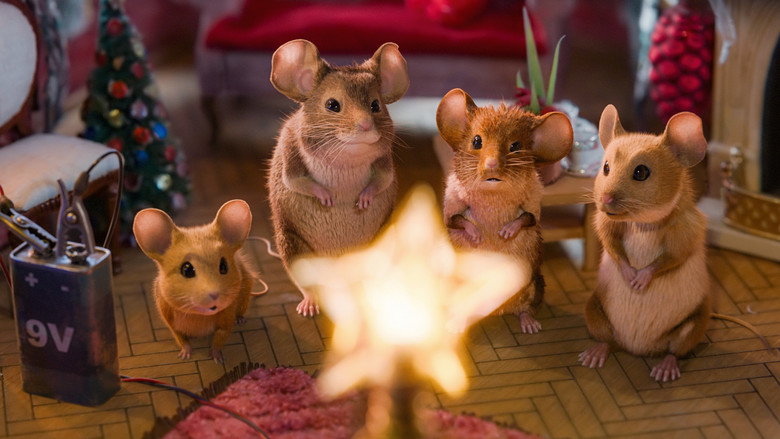 A Mouse Hunt for Christmas backdrop 5