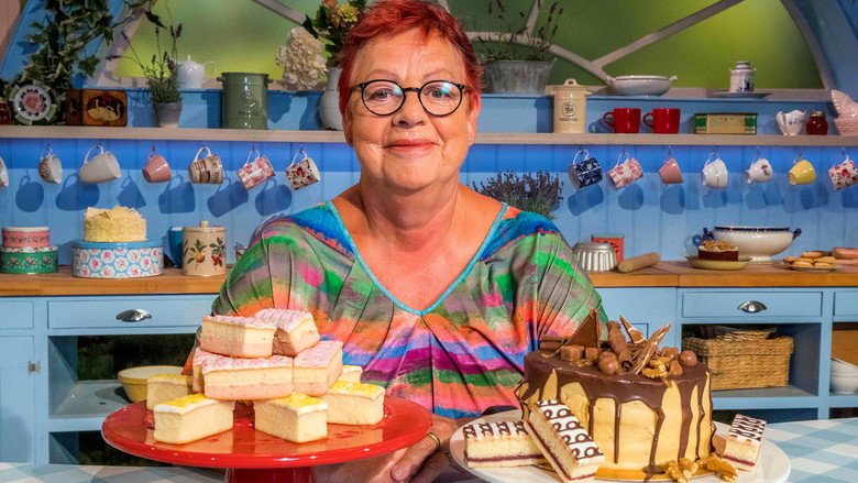 The Great British Bake Off: An Extra Slice backdrop 2