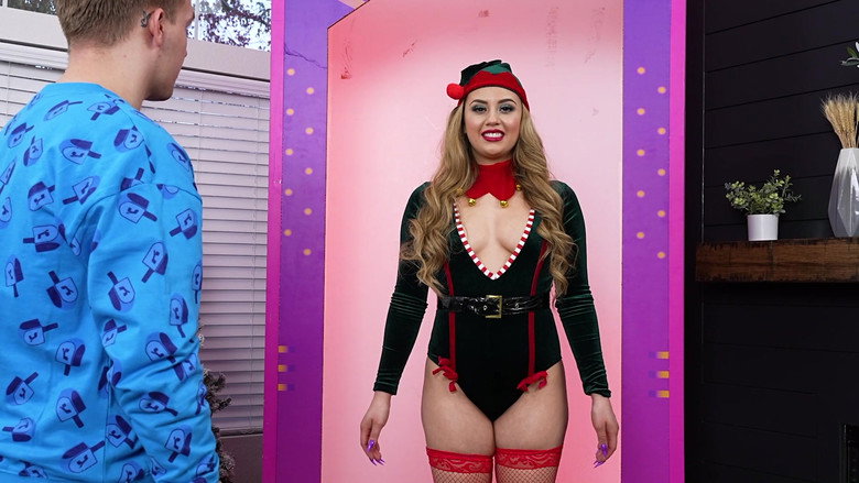 Freaky Fembots 5 backdrop 4