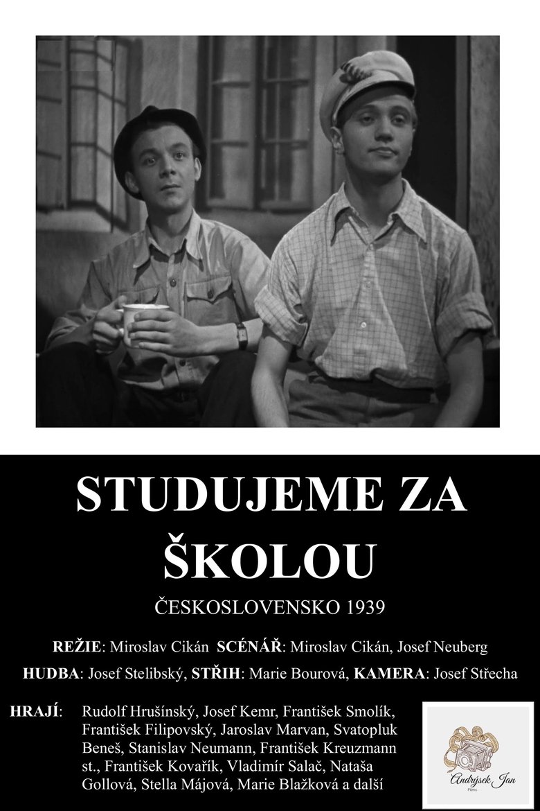 Studujeme za školou