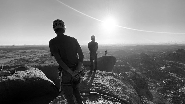 Tissalatine - Le Rappel Du Hoggar backdrop 3