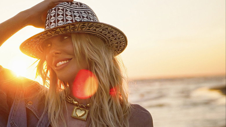 Ilary Blasi: The One and Only backdrop 3