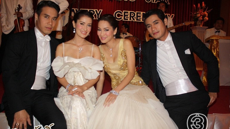 Chaloey Sak backdrop 2