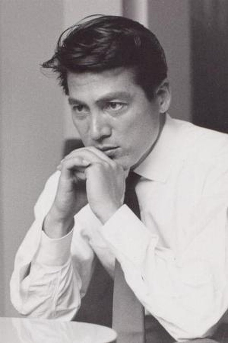 岡田英次