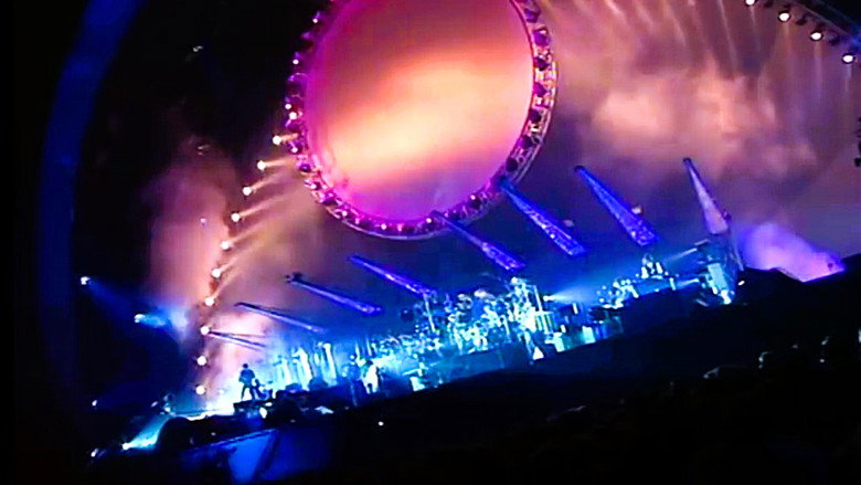 Pink Floyd: Pulse backdrop 4