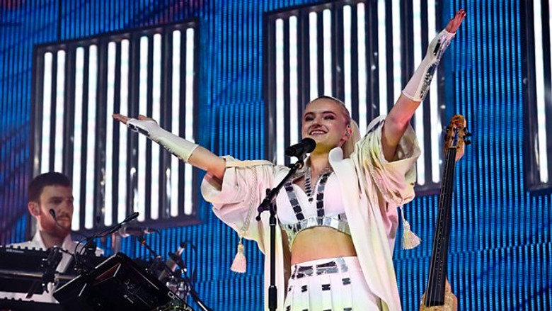 Clean Bandit