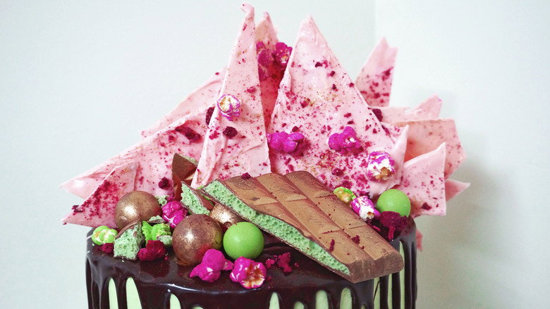 Zumbo's Just Desserts backdrop 3