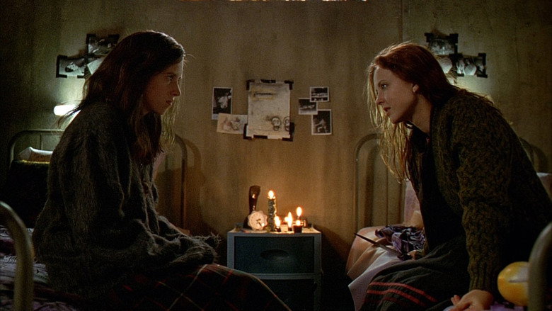 Ginger Snaps backdrop 6
