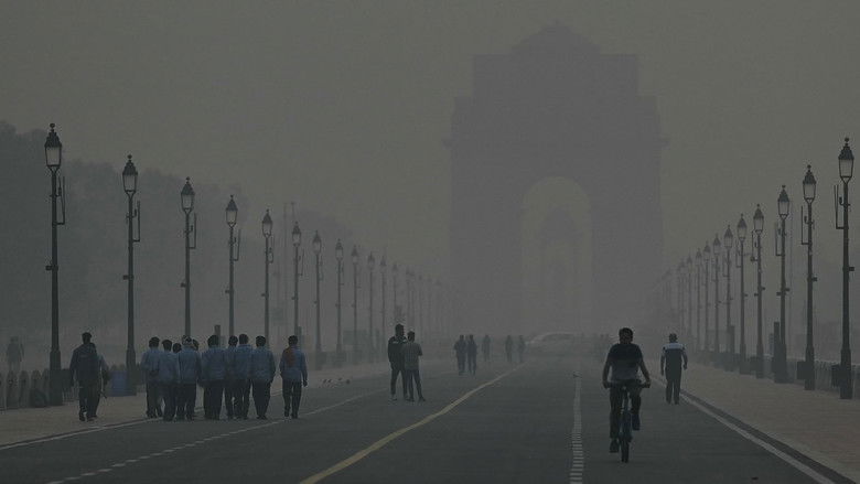 Smog alert: Thick air in New Delhi