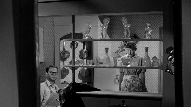 The Killer Is Loose backdrop 8