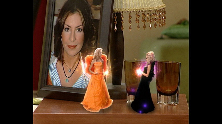 3 Tatlı Cadı backdrop 2