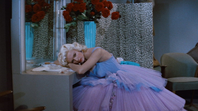 The Girl Can't Help It backdrop 7