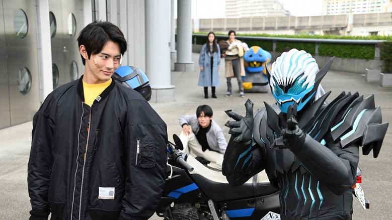 Kamen Rider Revice backdrop 5