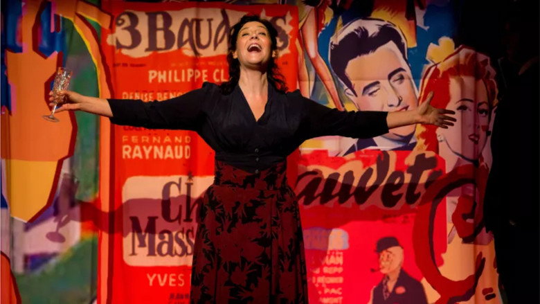 La voix d'or backdrop 2