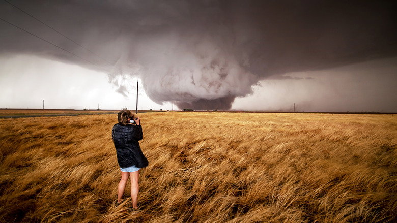 The Chasers of Tornado Alley: Touching the Sky backdrop 1