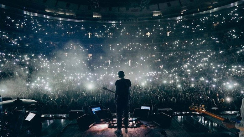 Where the Light Is: John Mayer Live in Los Angeles backdrop 5