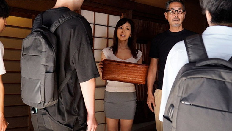 JUQ-840「私がお母さんの代わりになってあげる…。」 こっそり布団に忍び込む人妻・優香さんの汗だく逆夜●い合宿 大島優香 backdrop 2